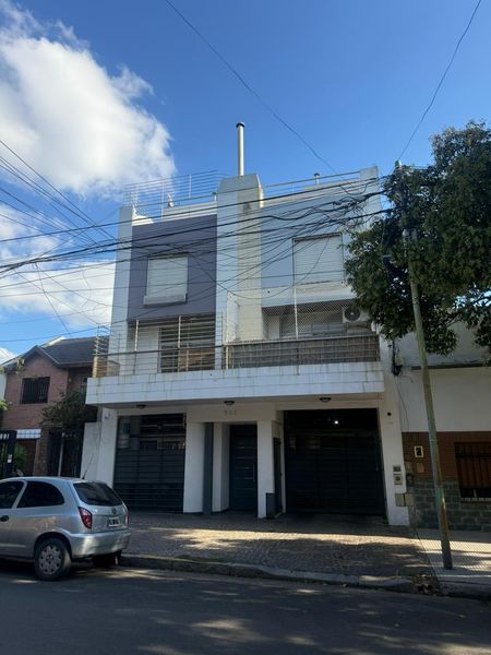 Hermoso PH 3 plantas en Flores