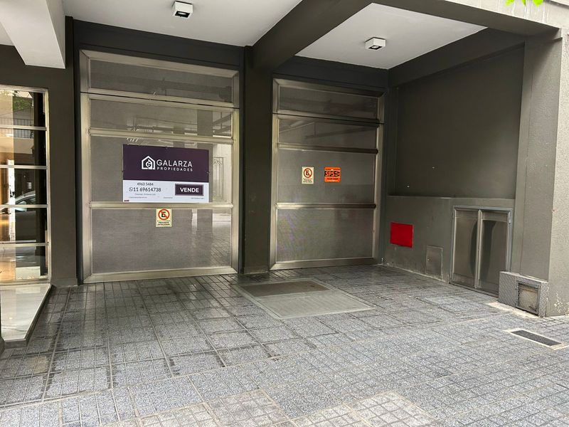 Amplia Cochera independiente en venta en Balvanera