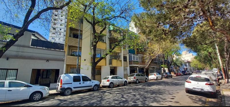 Departamento en venta 3 amb + escritorio. 2º x esc. Floresta!