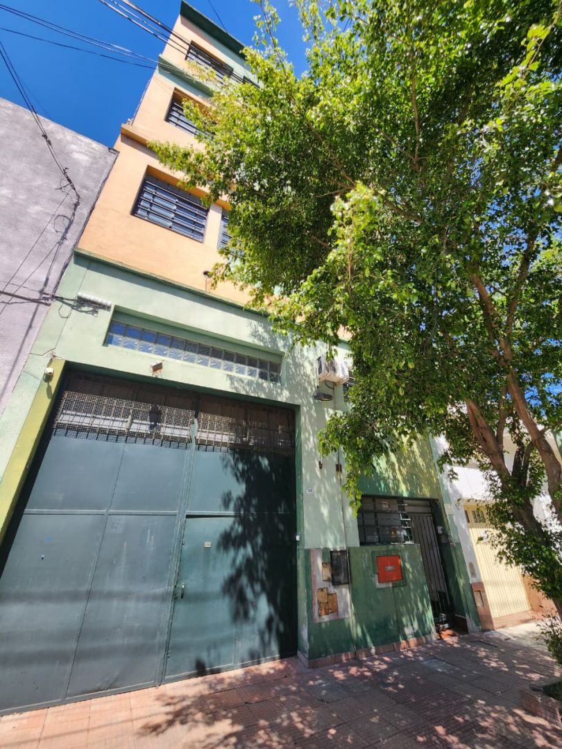 Venta de Galpón en Parque Chacabuco, Capital Federal