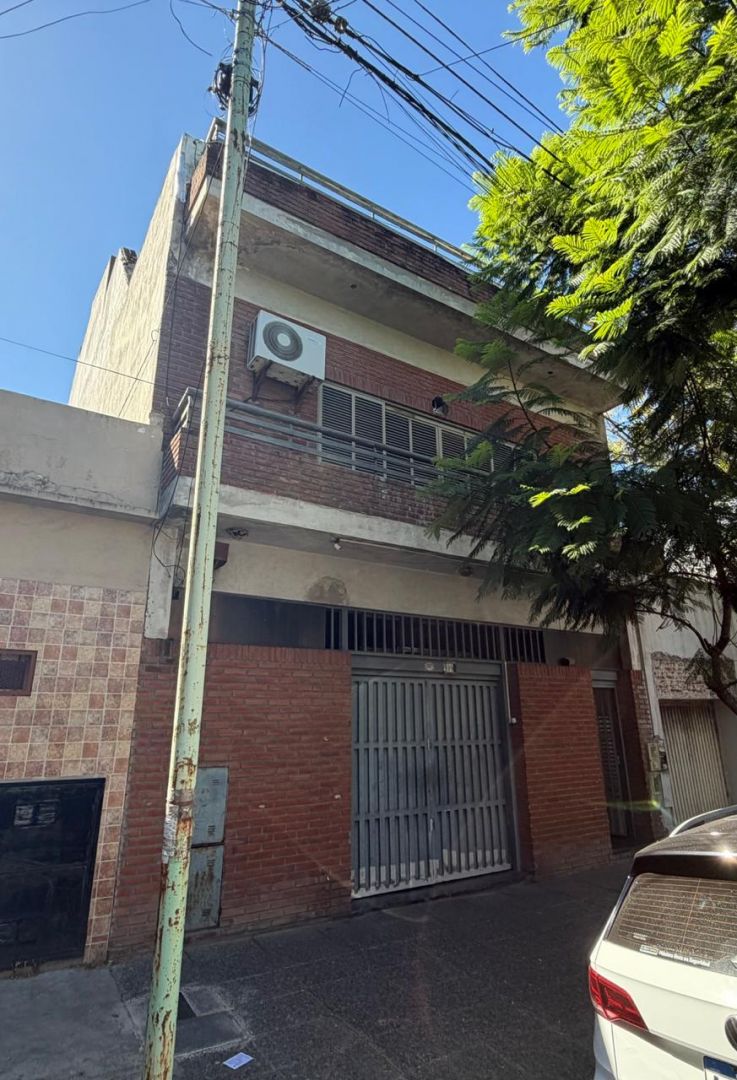 Venta de Galpón 4 Ambientes en Parque Chacabuco, Capital Federal